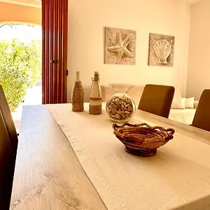 Сasa de vacaciones Sea Rocks House, Olbia